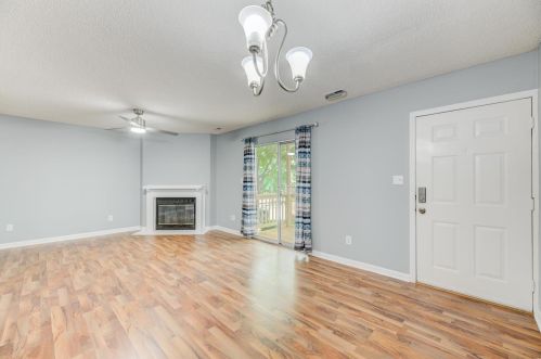 1466 Oriole Pl, Saint Louis MO  63144-1127 exterior