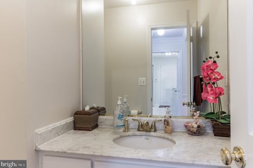 433 Bonifant Rd, Silver Spring MD 20905-5950 exterior