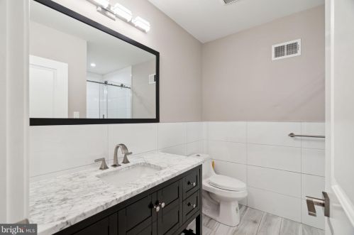 630 Catharine St, Philadelphia PA  19147-2937 exterior