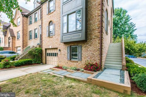 6031 Wescott Hills Way, Alexandria VA  22315-4748 exterior