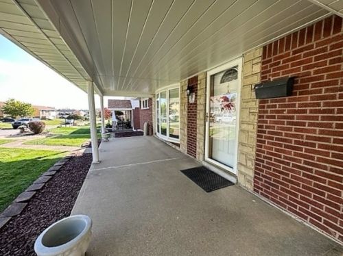 137 Bost Dr, Pittsburgh, PA 15122-2508