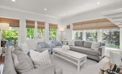 29 Home Pl, Greenwich, CT 06830-7106