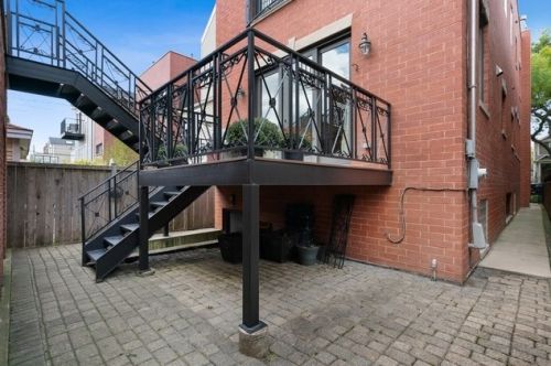 1309 Nelson St, Chicago IL 60657-3042 exterior