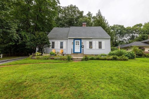 9 Wilson Ave, Concord, NH 03301-2225