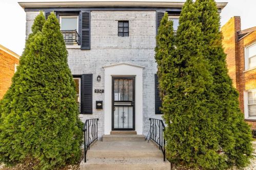 9152 La Salle St, Chicago IL  60620-1409 exterior