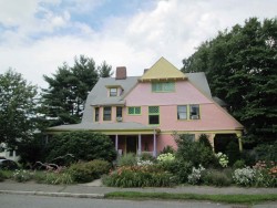 115 Hunnewell Ave, Newton, MA 02458-2241
