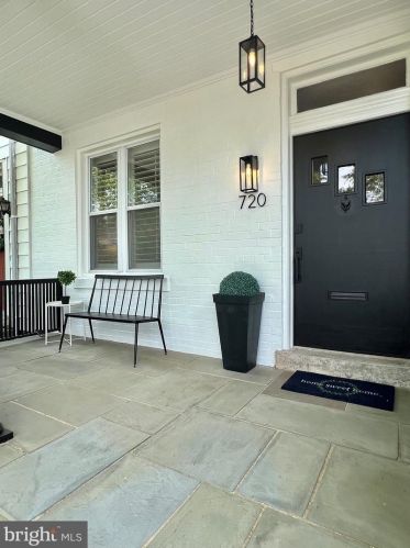 720 Taylor St, Washington DC  20017-2005 exterior