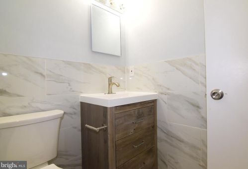 6439 Patience Ct, Alexandria VA 22315-3443 exterior