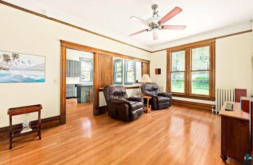 2240 Roslyn Ave, Duluth MN 55803-2330 exterior