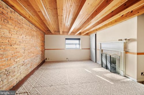 1106 Locust St, Philadelphia PA  19107-6732 exterior