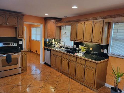 3232 Clifton Church Rd, Atlanta GA 30316-4946 exterior