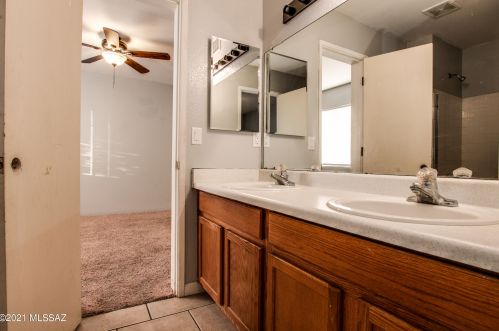 3413 Calle De Ln Bajada, Tucson AZ 85746-8341 exterior