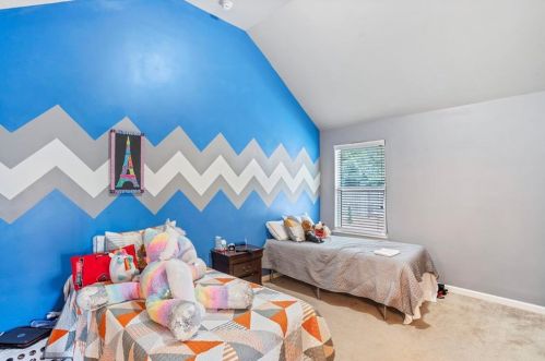 800 Clifton Spg Close, Atlanta GA 30349-8727 exterior