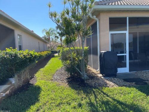 3915 Jasmine Lake Cir, Naples FL 34119-7956 exterior