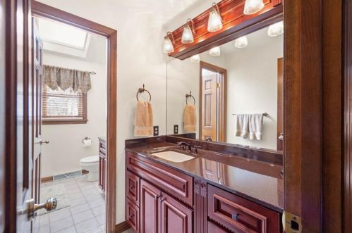 2587 Rossmoor Dr, Pittsburgh PA 15241-2581 exterior