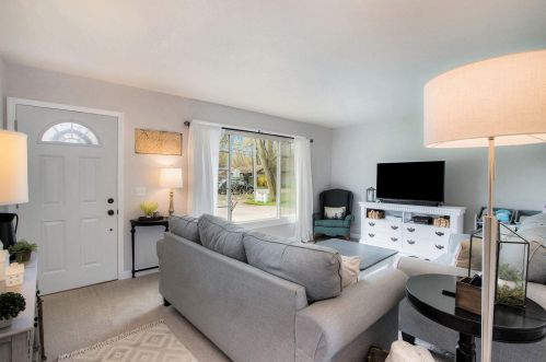 1471 G Ave, Kalamazoo MI 49004-1779 exterior