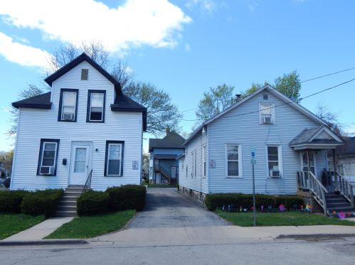 256 Ctr St, Joliet IL 60436-0022 exterior