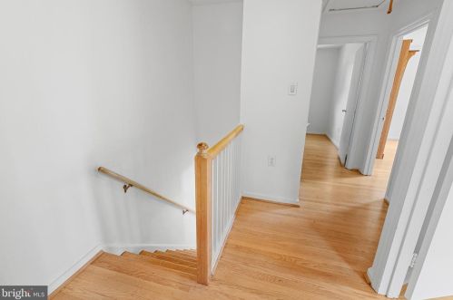 6934 Westhampton Dr, Alexandria VA 22307-1528 exterior