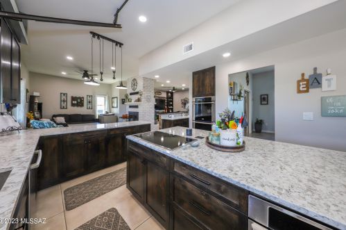 540 Camino Del Codorniz, Tucson AZ 85748-7110 exterior