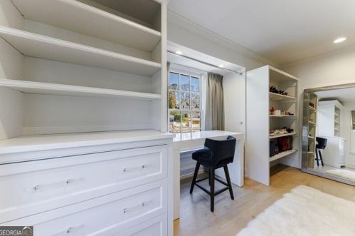 2312 Montview Dr, Atlanta GA 30305-4071 exterior