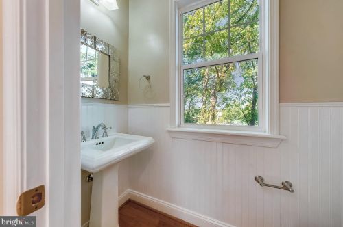 1400 25th St, Washington DC 20020-5307 exterior