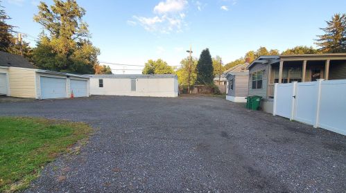 1104 Dutchess Tpke, Poughkeepsie NY 12603-6438 exterior