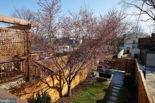 423 19 St, Washington DC 20002-4701 exterior