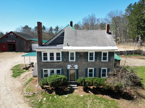 1240 Franklin Pierce Hwy, Barrington NH 03825-7331 exterior