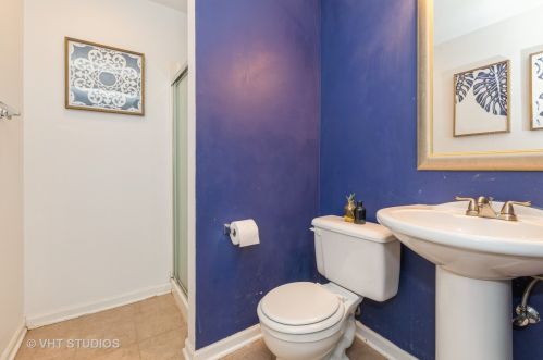 939 Abbington Dr, Bull Valley IL 60014-7817 exterior