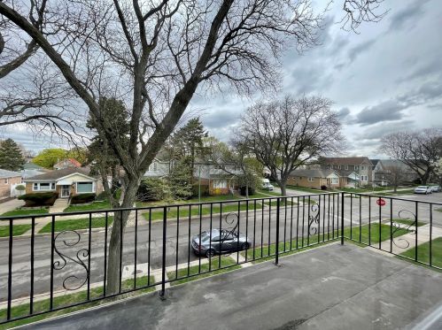 4951 Mcvicker Ave, Chicago IL  60630-1922 exterior