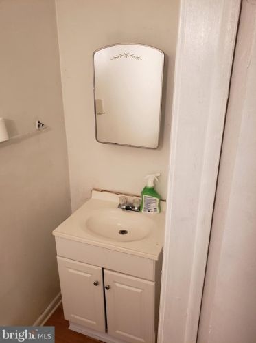 2225 Cv Rd, Camden NJ 08110-3538 exterior