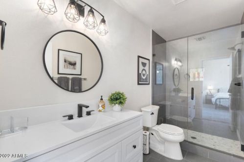 2331 Belmont Ave, Phoenix AZ 85051-6618 exterior