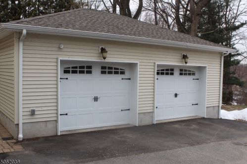 90 Kakeout Rd, Kinnelon, NJ 07405-1947