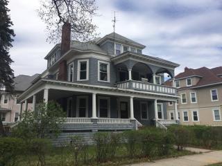 320 Sumner Ave, Springfield MA  01108-2311 exterior