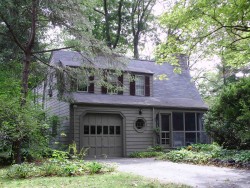 556 Quinobequin Rd, Newton, MA 02468-2130