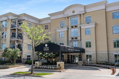 1300 Prospect Ave, Milwaukee WI 53202-3022 exterior