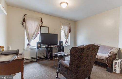 35 10 St, Darby PA exterior