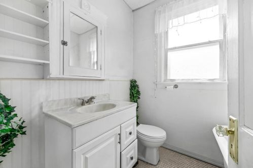 2035 Yale Ave, Saint Louis MO 63143-1473 exterior