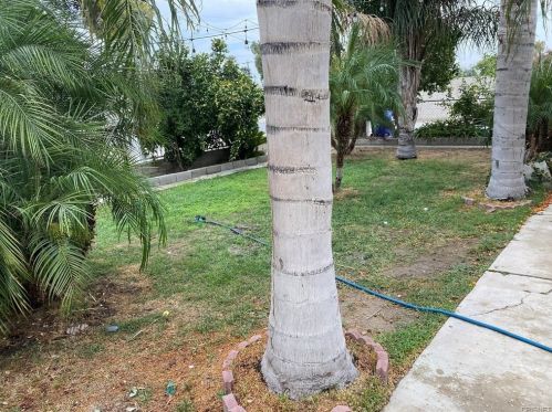 37 Garden Dr, Bakersfield CA 93307-5255 exterior