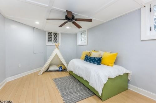 181 Smt Ave, Montclair NJ 07043-1817 exterior