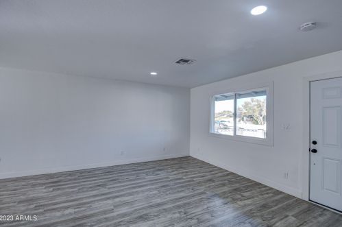 8224 25th St, Phoenix AZ  85042-7020 exterior