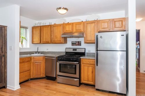 106 Carroll St, Bronx NY  10464-1459 exterior