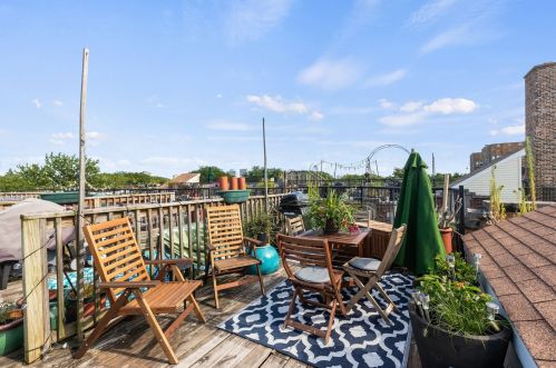 6816 Ashland Blvd, Chicago IL  60626-3651 exterior