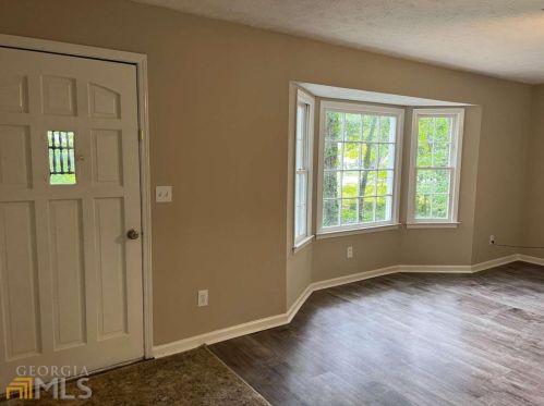 6959 Lakeview Ln, Atlanta, GA 30360-1838