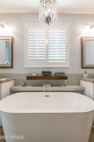 3765 Aracely Dr, Phoenix AZ 85087-5998 exterior