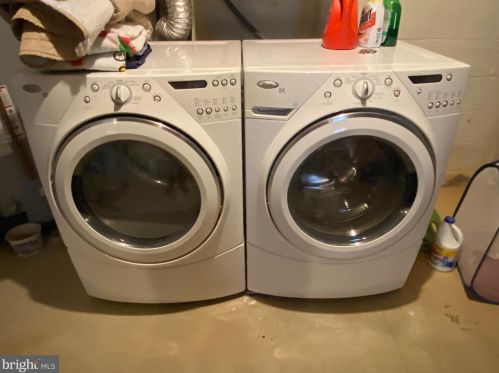 76 Gardenia Dr, Hanover PA 17331-3454 exterior