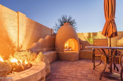 27417 60 Ln, Phoenix AZ 85035-4824 exterior