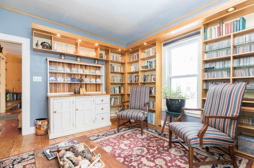 23 Hl St, Dover NH 03820-3111 exterior