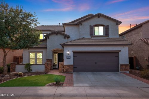 1665 Blaylock Dr, Phoenix, AZ 85085-6323