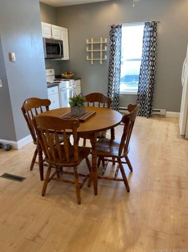 105 State Ave, Killingly CT 06241-2013 exterior